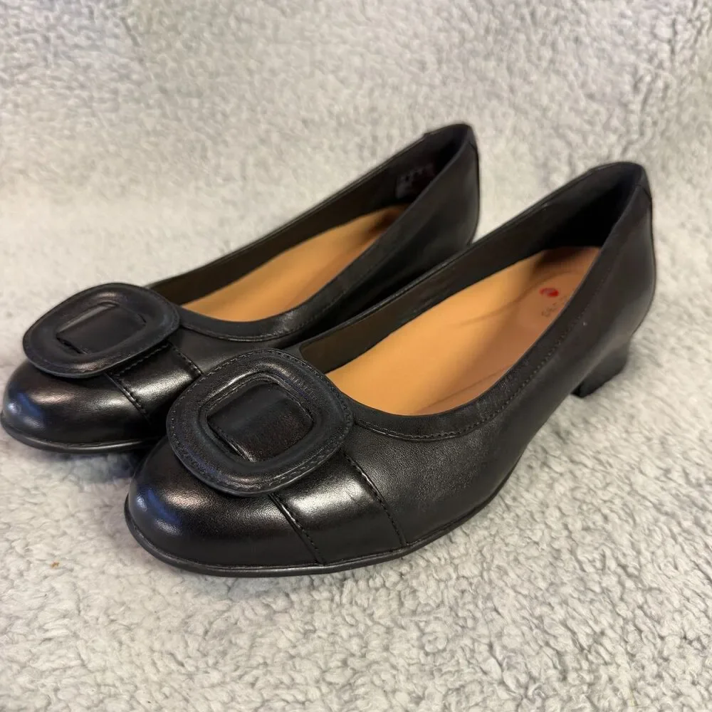 CLARKS Un Blush Cove Leather Pumps Womens 7.5 Black Low Heel Slip On Shoes